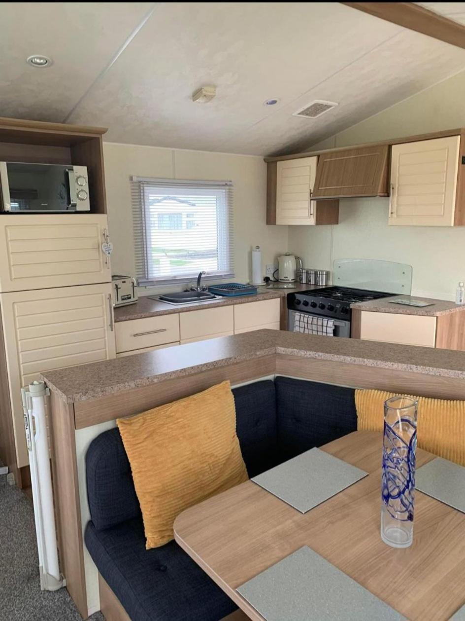 8 Berth 3 Bed Caravan Golden Palm Ml9 Chapel Saint Leonards Exterior photo